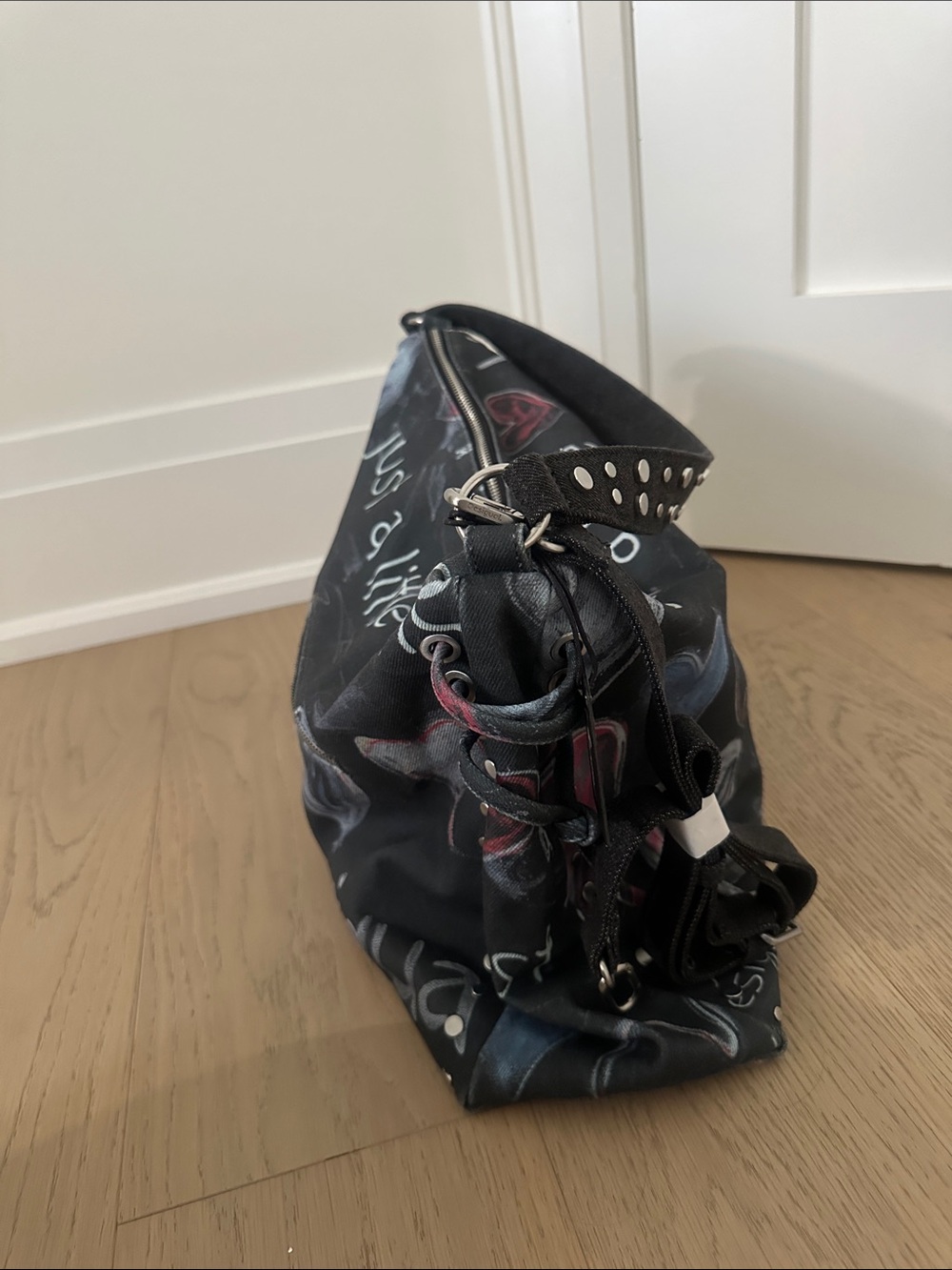 Desigual Black Shoulder Bag with Chalk Heart Graphics - Picture 3 of 6